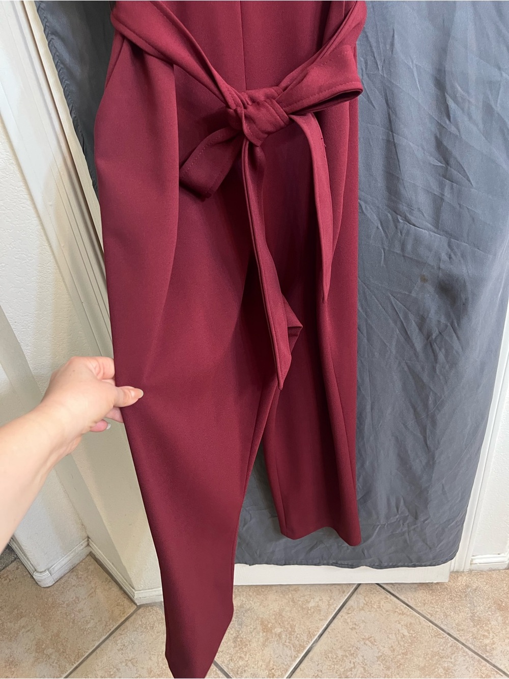 NWT Calvin Klein Women's Burgundy flutter Sleeve wide leg  belted Jumpsuit sz 14 - Picture 5 of 8
